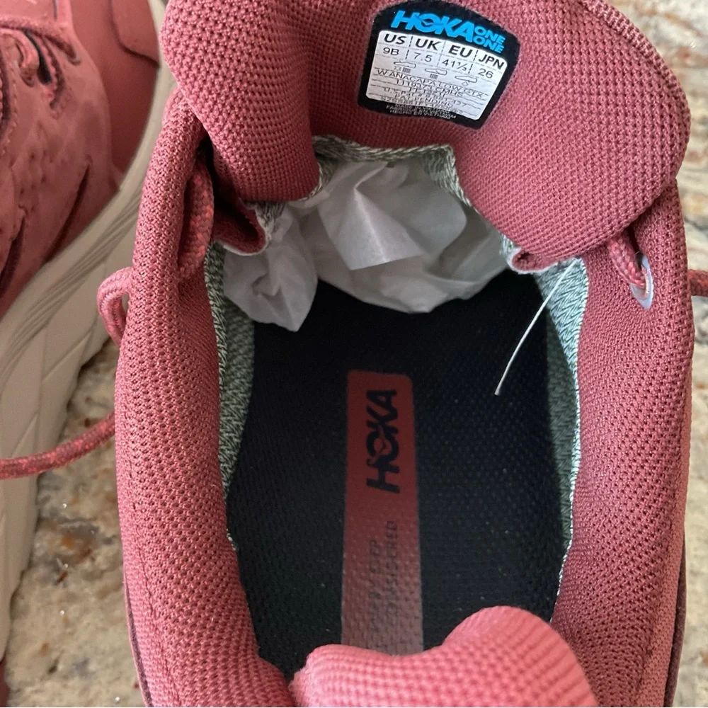 Hoka hiking shoe women 9 gortex